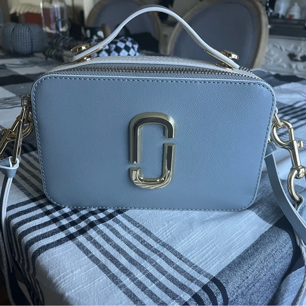 SOLD! Marc Jacobs Sure Shot